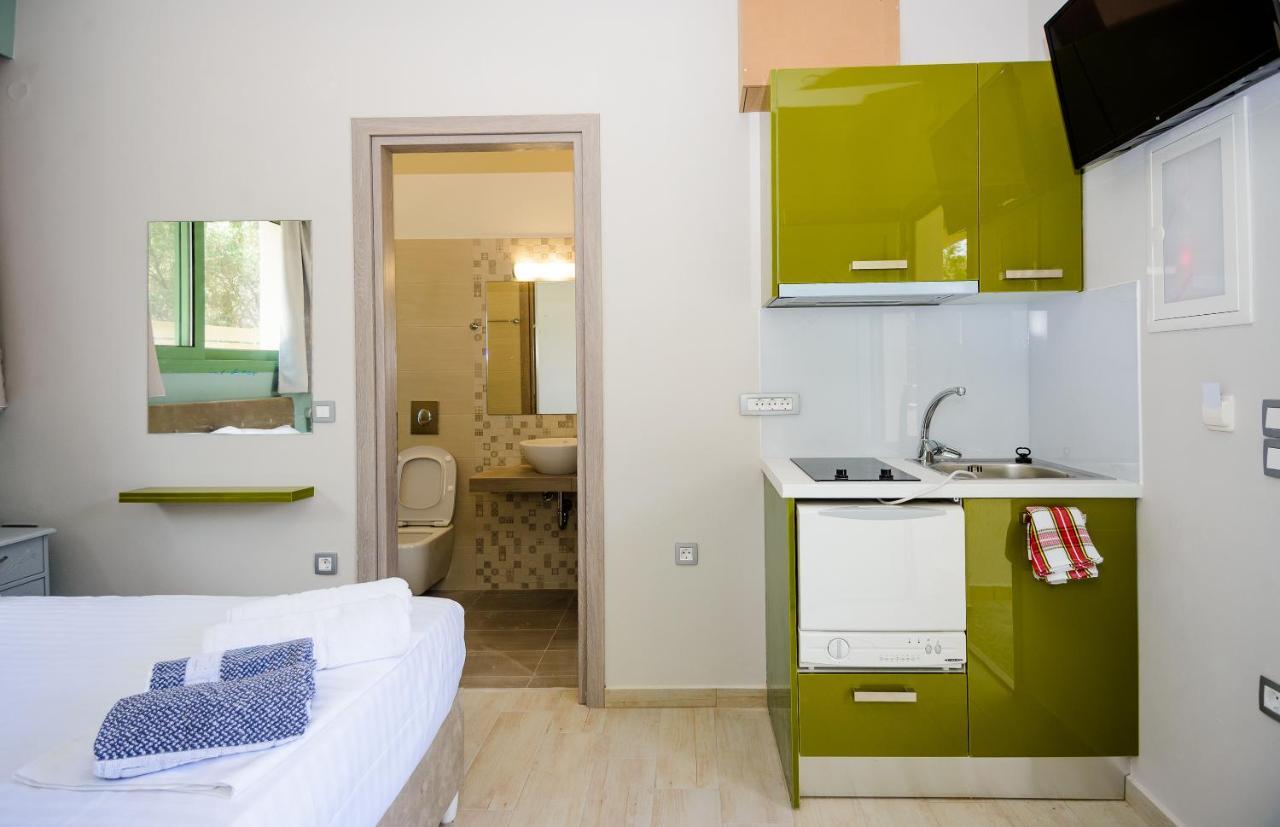 Tzogias Apartments Nonna Studio 라시 외부 사진