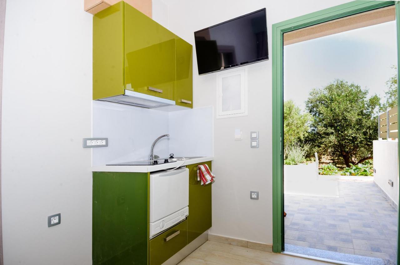 Tzogias Apartments Nonna Studio 라시 외부 사진