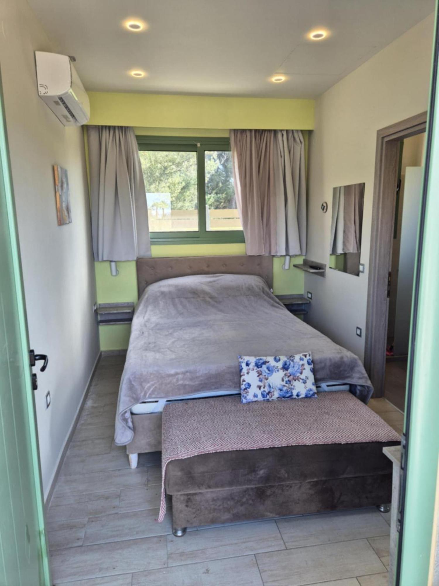 Tzogias Apartments Nonna Studio 라시 외부 사진